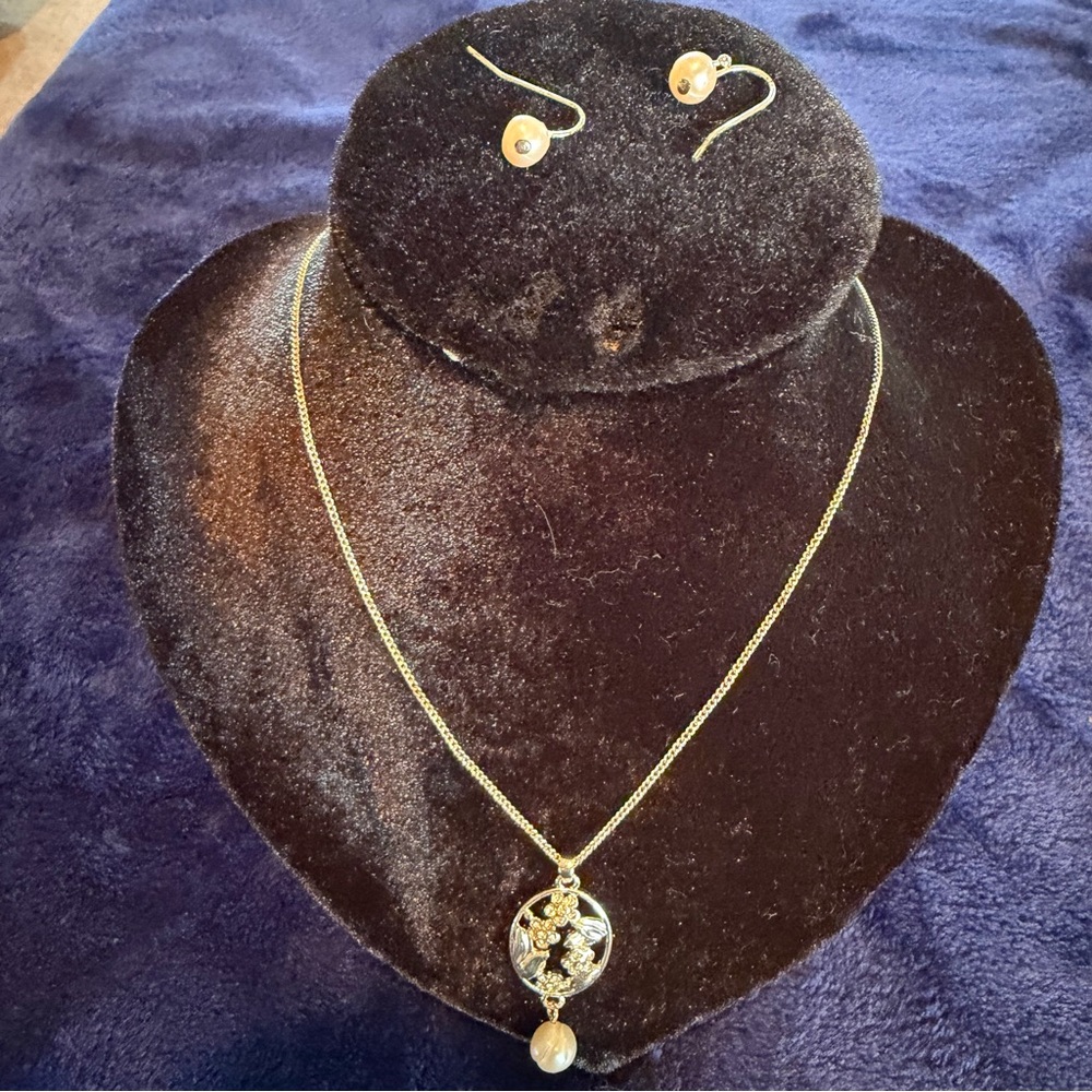 Silver-Tone Floral Pendant Necklace with Matching Earrings - Silver